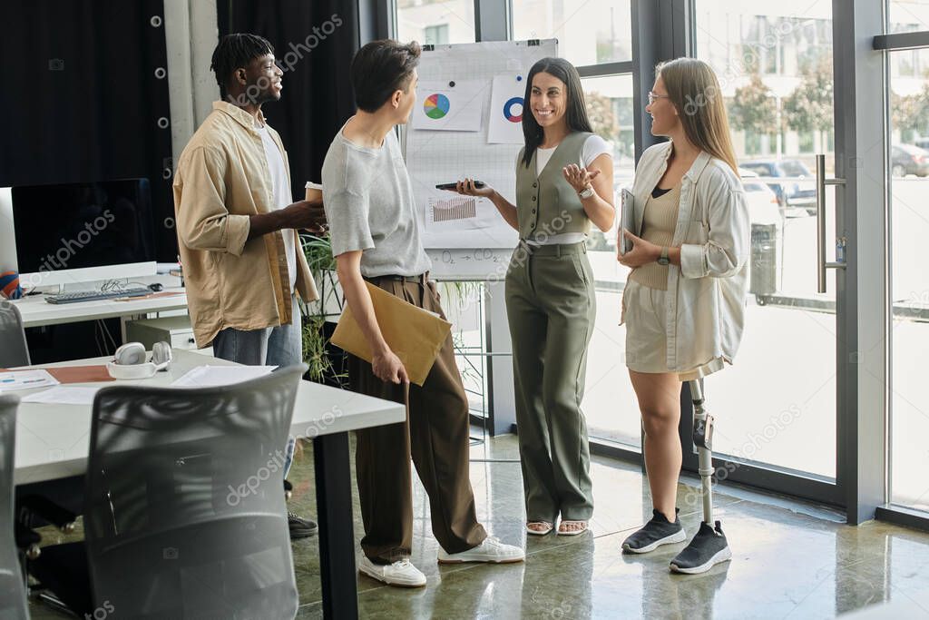 Besprechung von Projektergebnissen im Meetingraum
